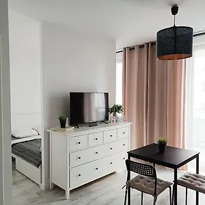 Apartament Niedaleko Centrum Warszawy Apartament