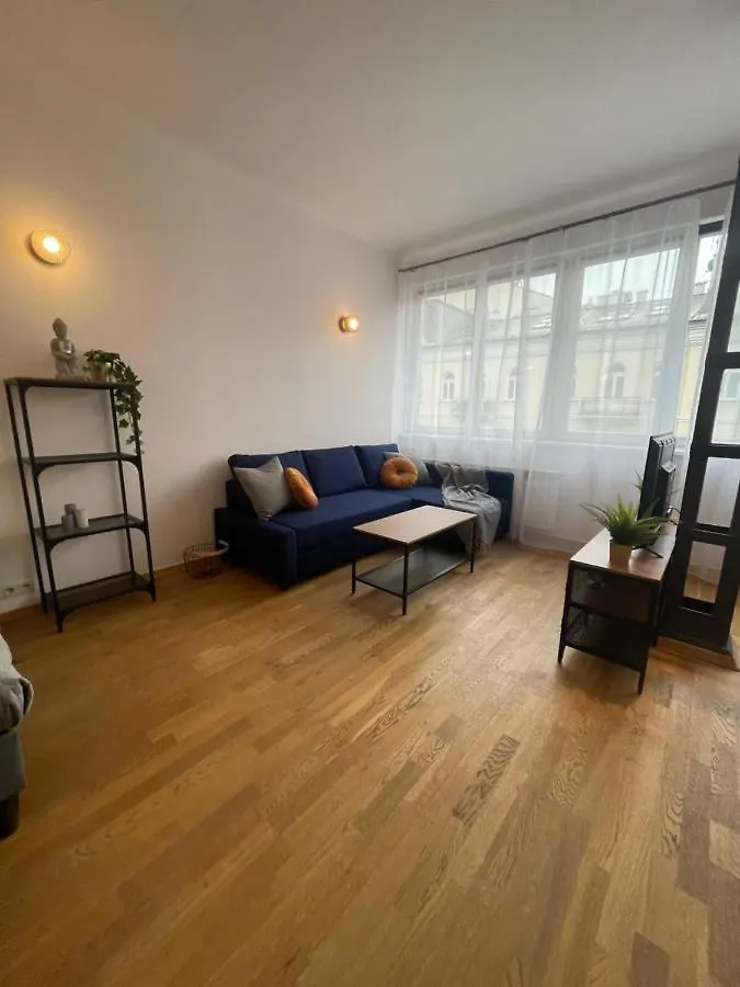 Wiejska 14: Smart City Center Apartment near Parliament Warsaw Poland